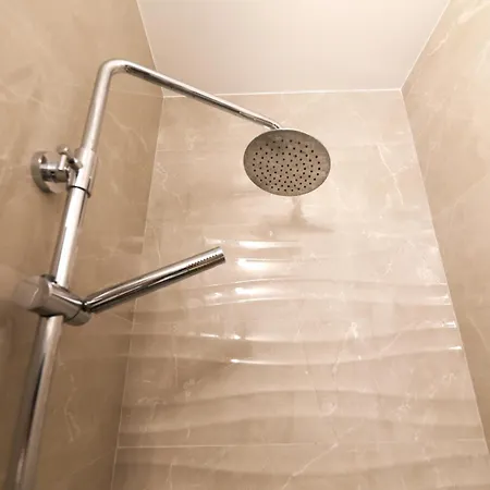 Dina House Quinzico Nyaraló Nazaré