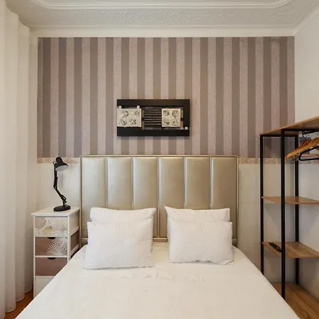 Dina House Quinzico Nyaraló