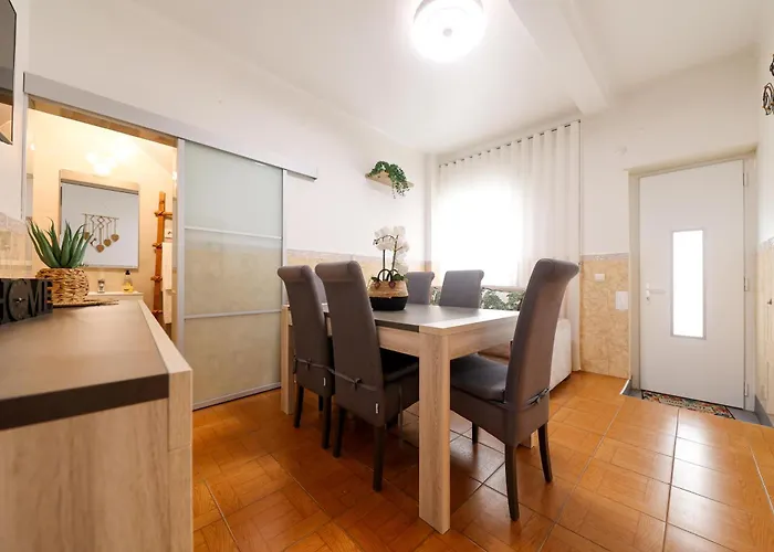 بيت للعطل Dina House Quinzico نازاريه